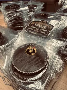 CustomFlyingDiscs.Com