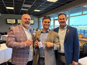 CustomFlyingDiscs.Com