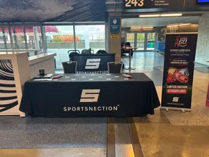 CustomFlyingDiscs.Com - Custom Rectangle Table Covers