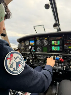 Sublimated Patches - Patch pour une association visant  travailler linclusion chez les jeunes enfants  rves de gossePhoto prise en vol par lcole Aropyrnes Valence