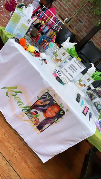 CustomFlyingDiscs.Com