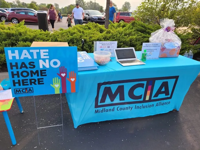 CustomFlyingDiscs.Com