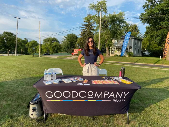 CustomFlyingDiscs.Com