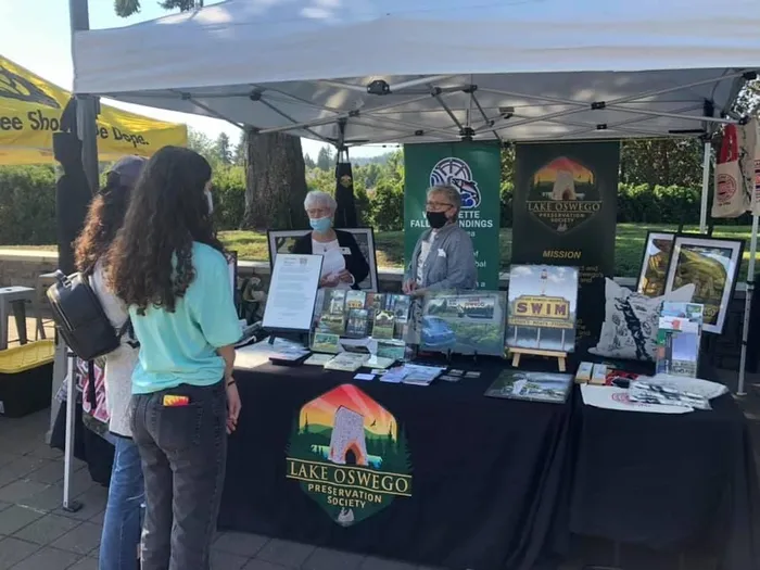 CustomFlyingDiscs.Com