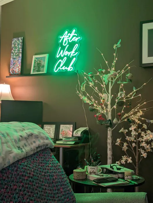 CustomFlyingDiscs.Com - Custom Neon Sign