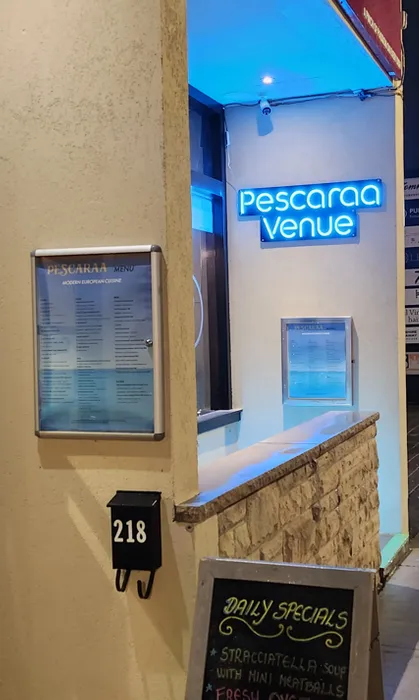 CustomFlyingDiscs.Com - Custom Neon Sign