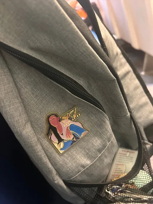 CustomFlyingDiscs.Com - Soft Enamel Pin