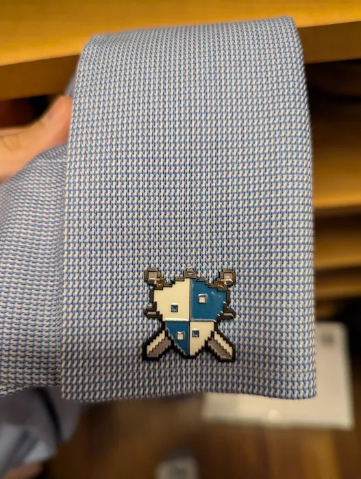 CustomFlyingDiscs.Com - Soft Enamel Pin