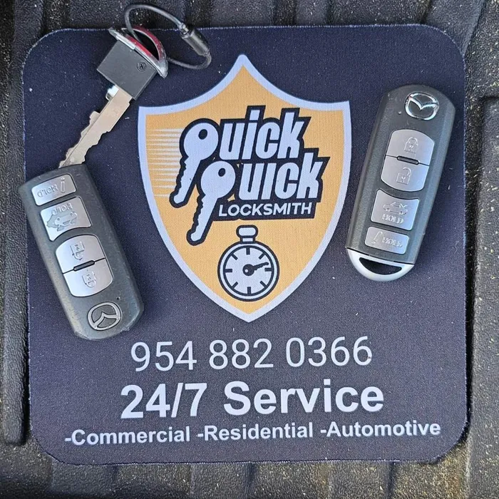 CustomFlyingDiscs.Com - Custom Square Mouse Pad