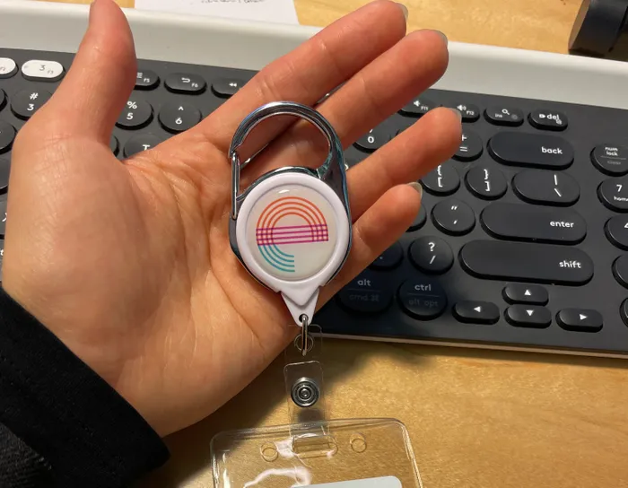 CustomFlyingDiscs.Com - Badge Reel Style G