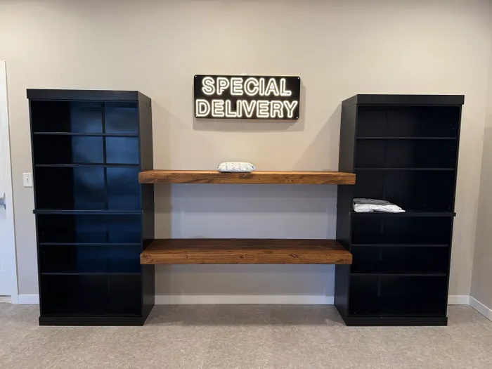 CustomFlyingDiscs.Com - Custom Neon Sign