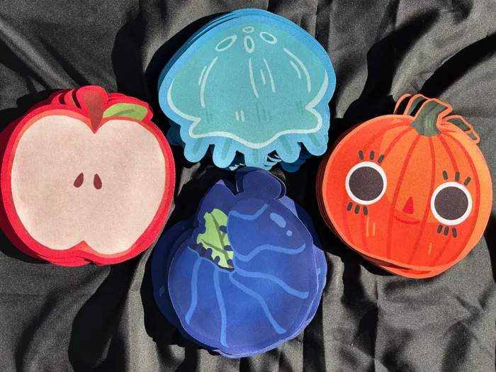 CustomFlyingDiscs.Com - Custom Shape Die Cut Mouse Pad