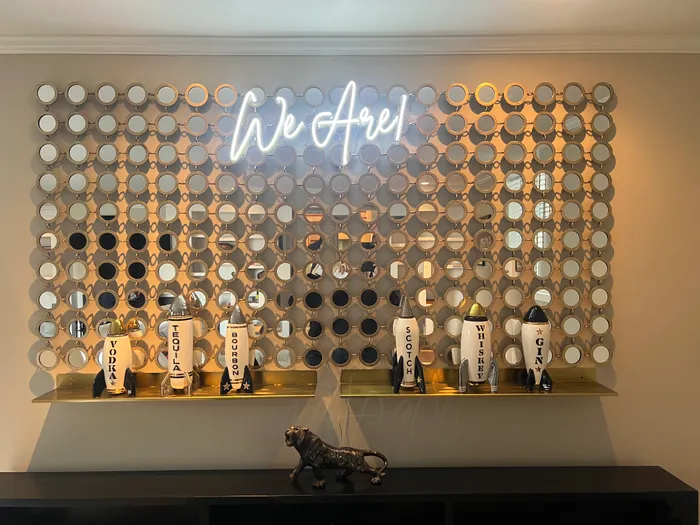 CustomFlyingDiscs.Com - Custom Neon Sign