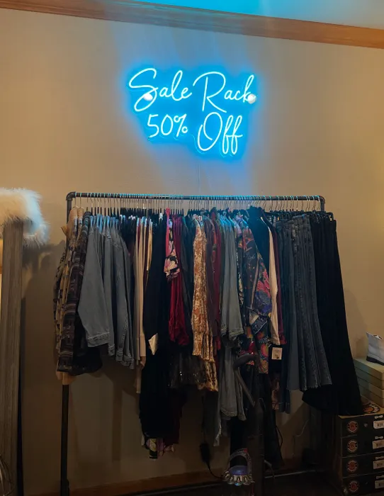 CustomFlyingDiscs.Com - Custom Neon Sign