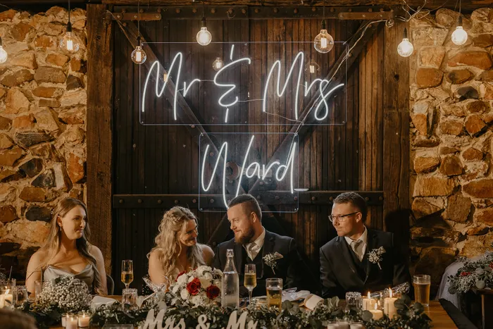 CustomFlyingDiscs.Com - Custom Neon Sign