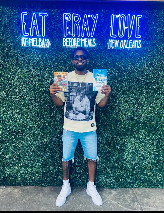 CustomFlyingDiscs.Com - Artwork Neon Sign