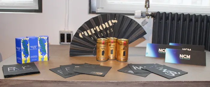 CustomFlyingDiscs.Com - Custom Foil Stamped Beverage Napkin