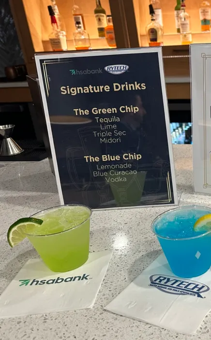 CustomFlyingDiscs.Com - Custom Beverage Napkin