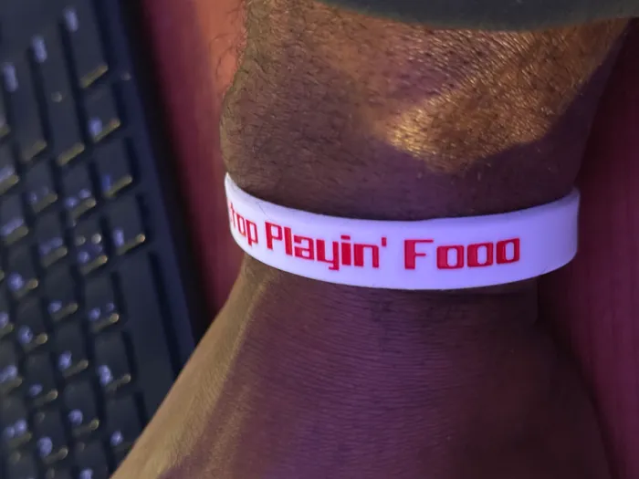 CustomFlyingDiscs.Com - Debossed Colorfilled