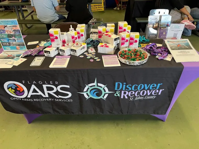 CustomFlyingDiscs.Com - Table Runner