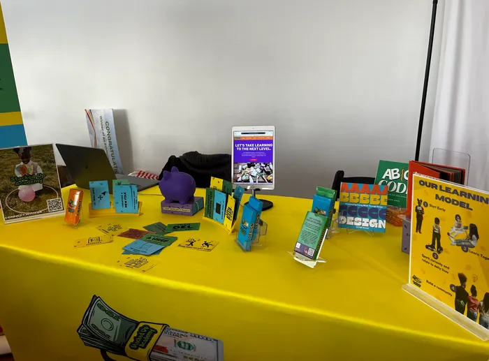 CustomFlyingDiscs.Com - Custom Rectangle Table Covers