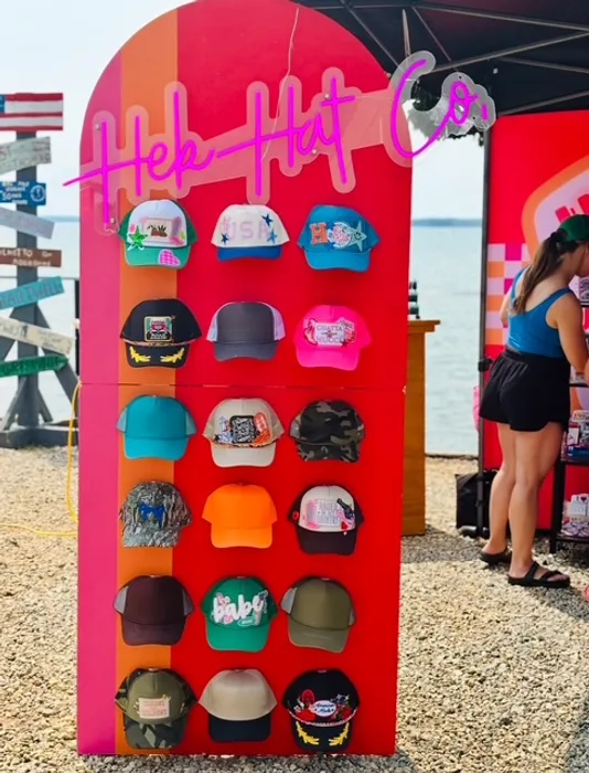 CustomFlyingDiscs.Com - Custom Neon Sign