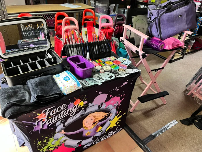 CustomFlyingDiscs.Com - Custom Square Table Covers