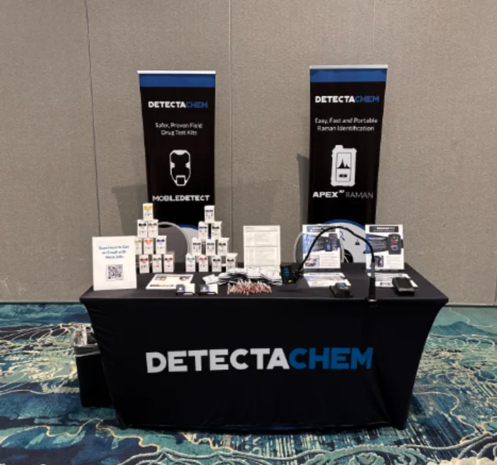 CustomFlyingDiscs.Com - Custom Rectangle Table Covers