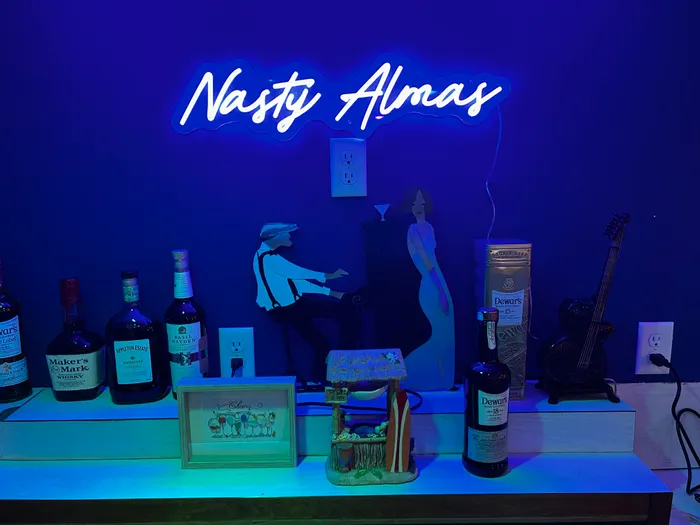 CustomFlyingDiscs.Com - Custom Neon Sign