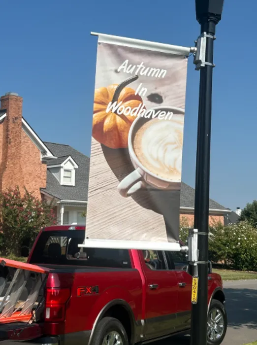 CustomFlyingDiscs.Com - Pole Banners