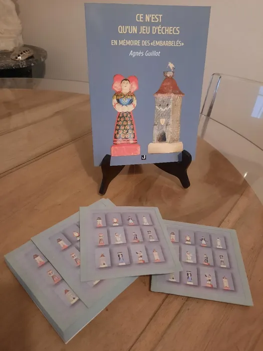 CustomFlyingDiscs.Com - Custom Beverage Napkin