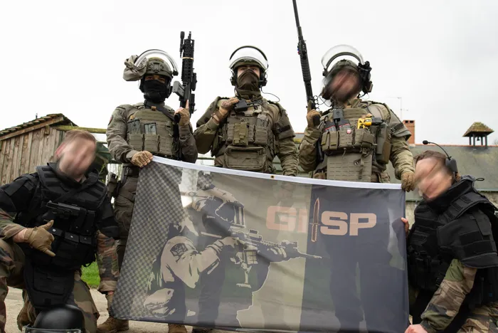 CustomFlyingDiscs.Com - Rectangle Flag