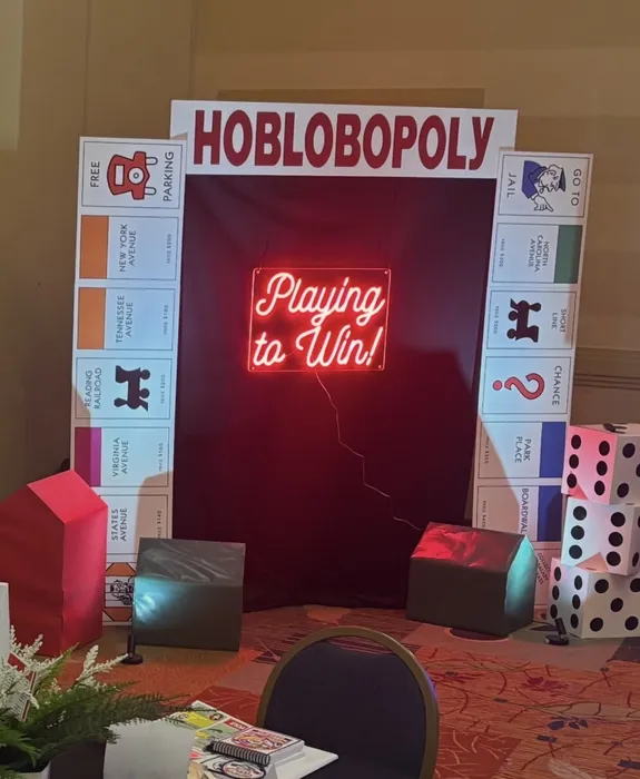 CustomFlyingDiscs.Com - Custom Neon Sign