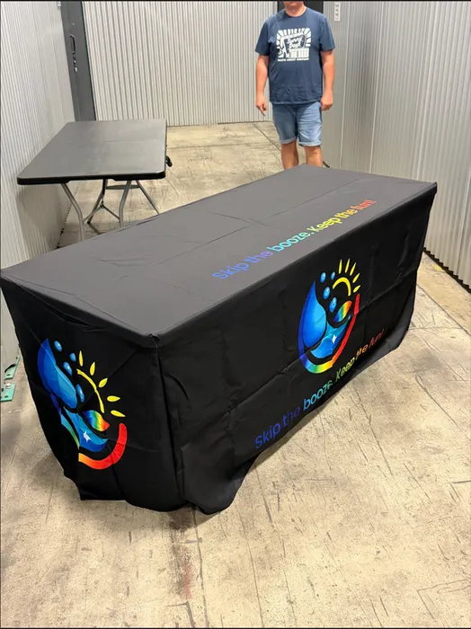 CustomFlyingDiscs.Com - Custom Rectangle Table Covers