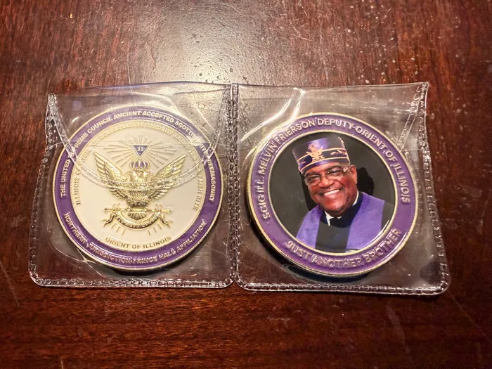 CustomFlyingDiscs.Com - 3D Challenge Coins