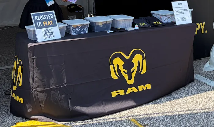 CustomFlyingDiscs.Com - Custom Rectangle Table Covers