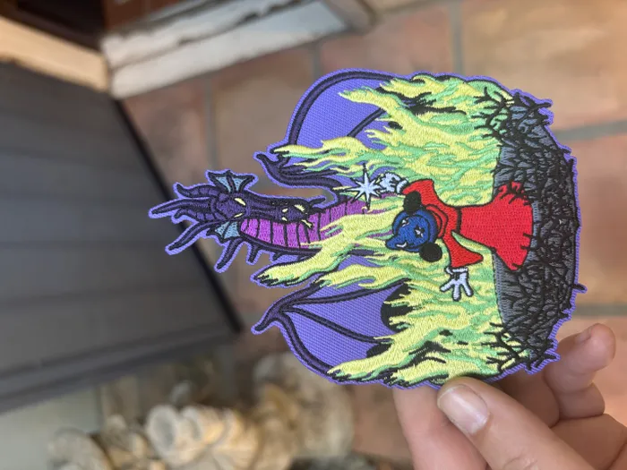 CustomFlyingDiscs.Com - Embroidered Patches