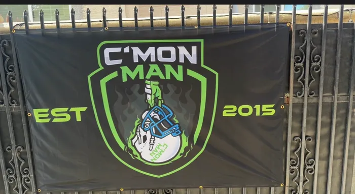 CustomFlyingDiscs.Com - Custom Fabric Banners