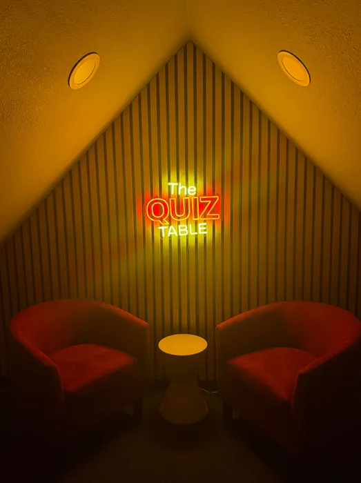 CustomFlyingDiscs.Com - Artwork Neon Sign