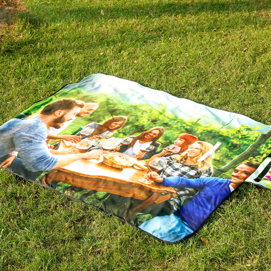 Picnic Blanket - Custom Flying Discs